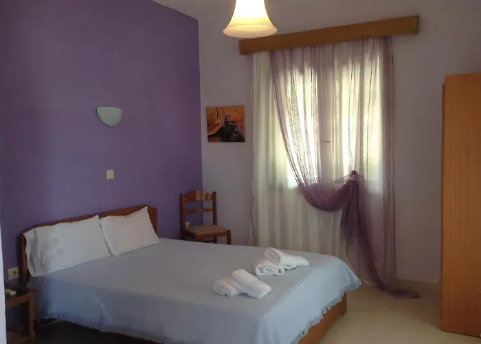 Pansion Eleni Amulianí