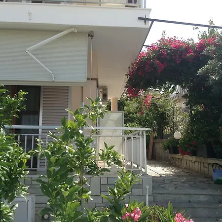Apartament Pansion Eleni *
